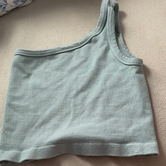 One-Shoulder Ribbed Tank Top - Picture 3 of 3